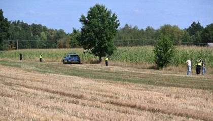 波兰突发！不明物体坠落爆炸，军方发声