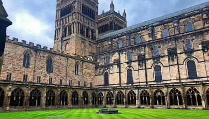 英国金融专业学校推荐