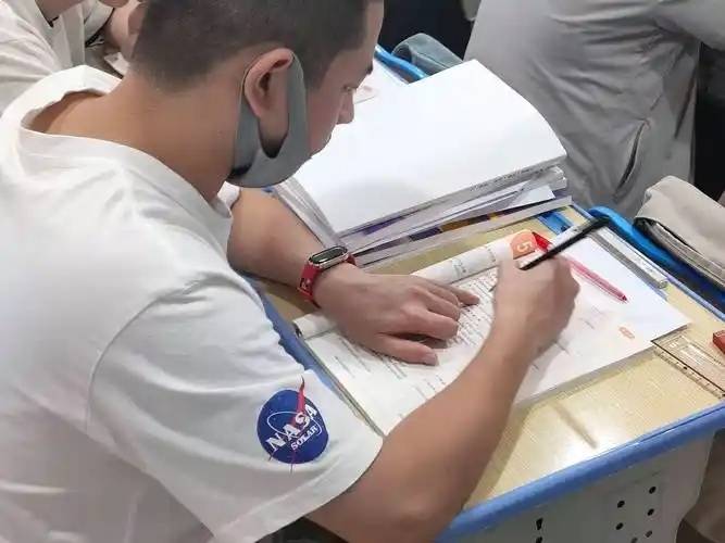 就业难，文科生还有哪些就业方向？