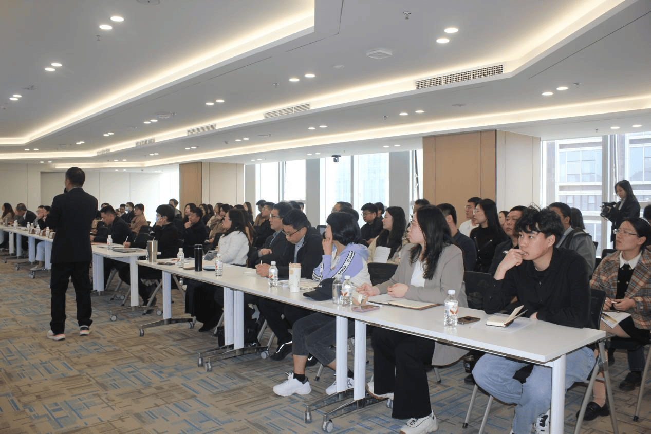 “企业知识产权保护法治化”主题讲座在青岛金融法务大厦举行